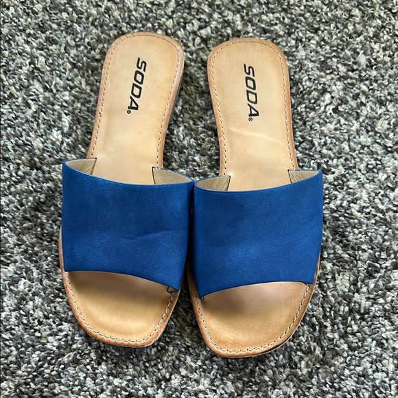 SODA royal blue heels - Picture 1 of 2